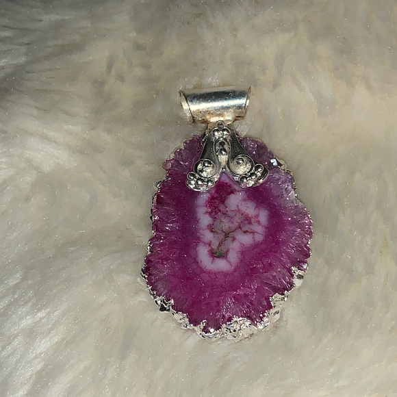 Pink crystal Druzy pendant - Picture 4 of 9